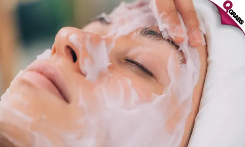 Deep Pore Cleaning or Lifting Facial Treatment at DOT Beauty